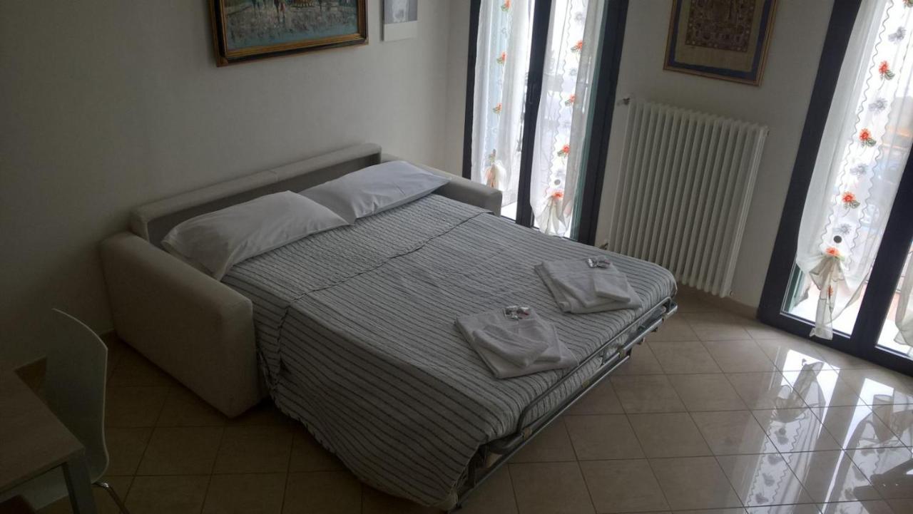 Casa Cuore - Love Pets - Fronte Ospedale Sacro Cuore Negrar Zewnętrze zdjęcie