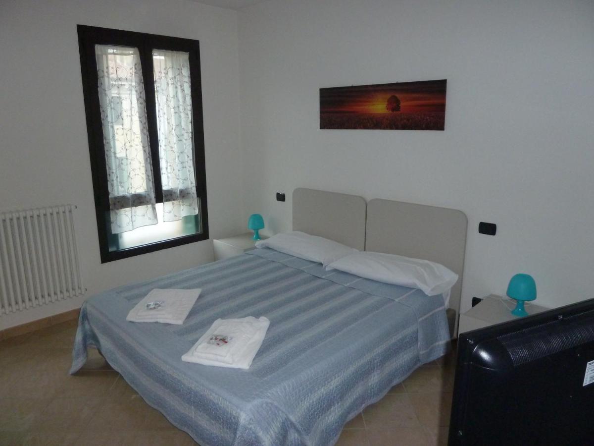 Casa Cuore - Love Pets - Fronte Ospedale Sacro Cuore Negrar Pokój zdjęcie
