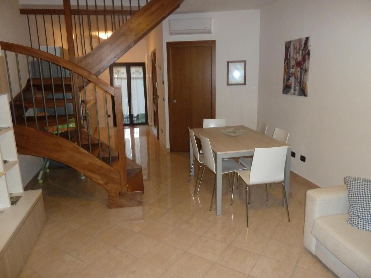 Casa Cuore - Love Pets - Fronte Ospedale Sacro Cuore Negrar Pokój zdjęcie